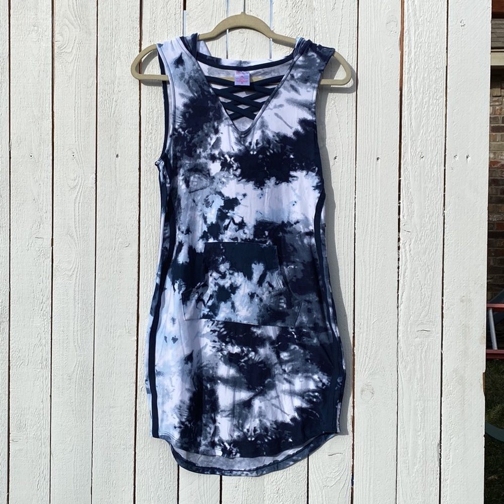Hoodie Dress - Picture 4 of 11